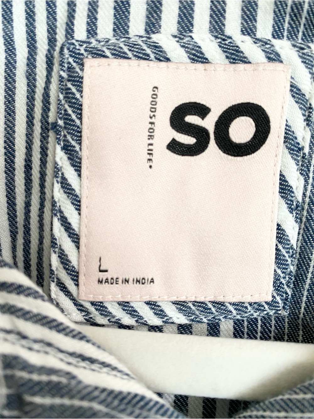 SO Navy and White Vertical Stripe Button-Up Long Sleeve Collared Shirt, Large - Picture 2 of 7